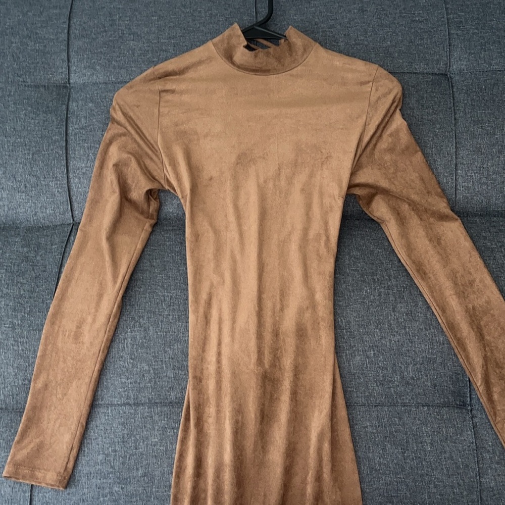 Brown 🐻 suede like midi dress tie up back nwt - Picture 3 of 4